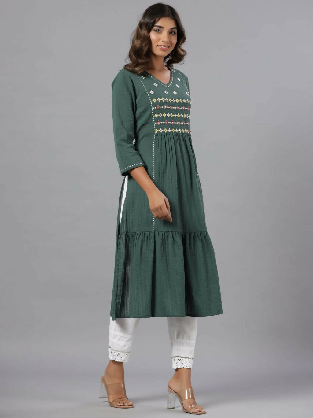 Juniper Women Green Seer Sucker Embroidered High Slit Kurta | Grocsy