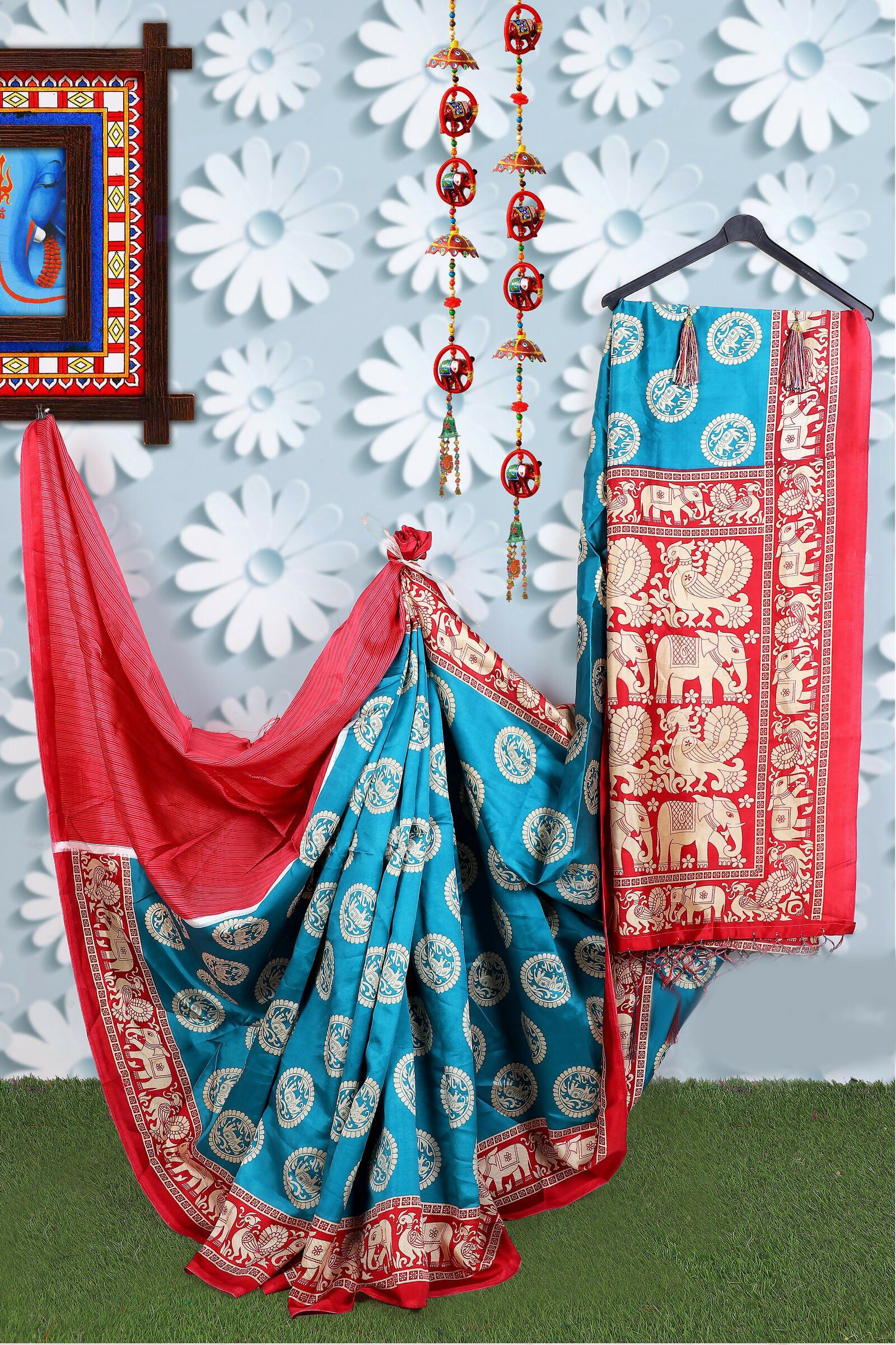 Vamika rama & wine Printed Art Silk Saree | Grocsy
