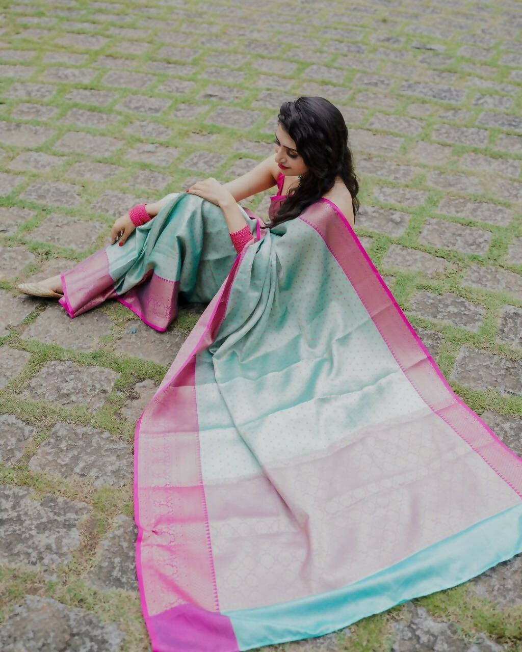 DEIANA'S Beautiful Designer Golden zari Soft Lichi Silk Saree - Sky | Grocsy