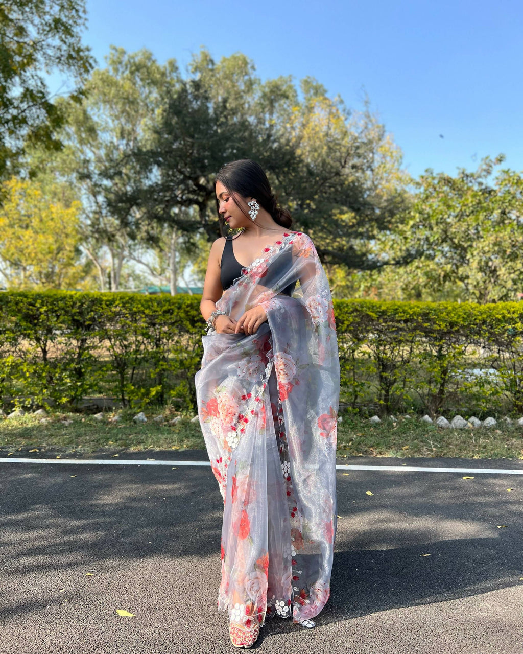Vamsee Sia Grey Organza Saree | Grocsy