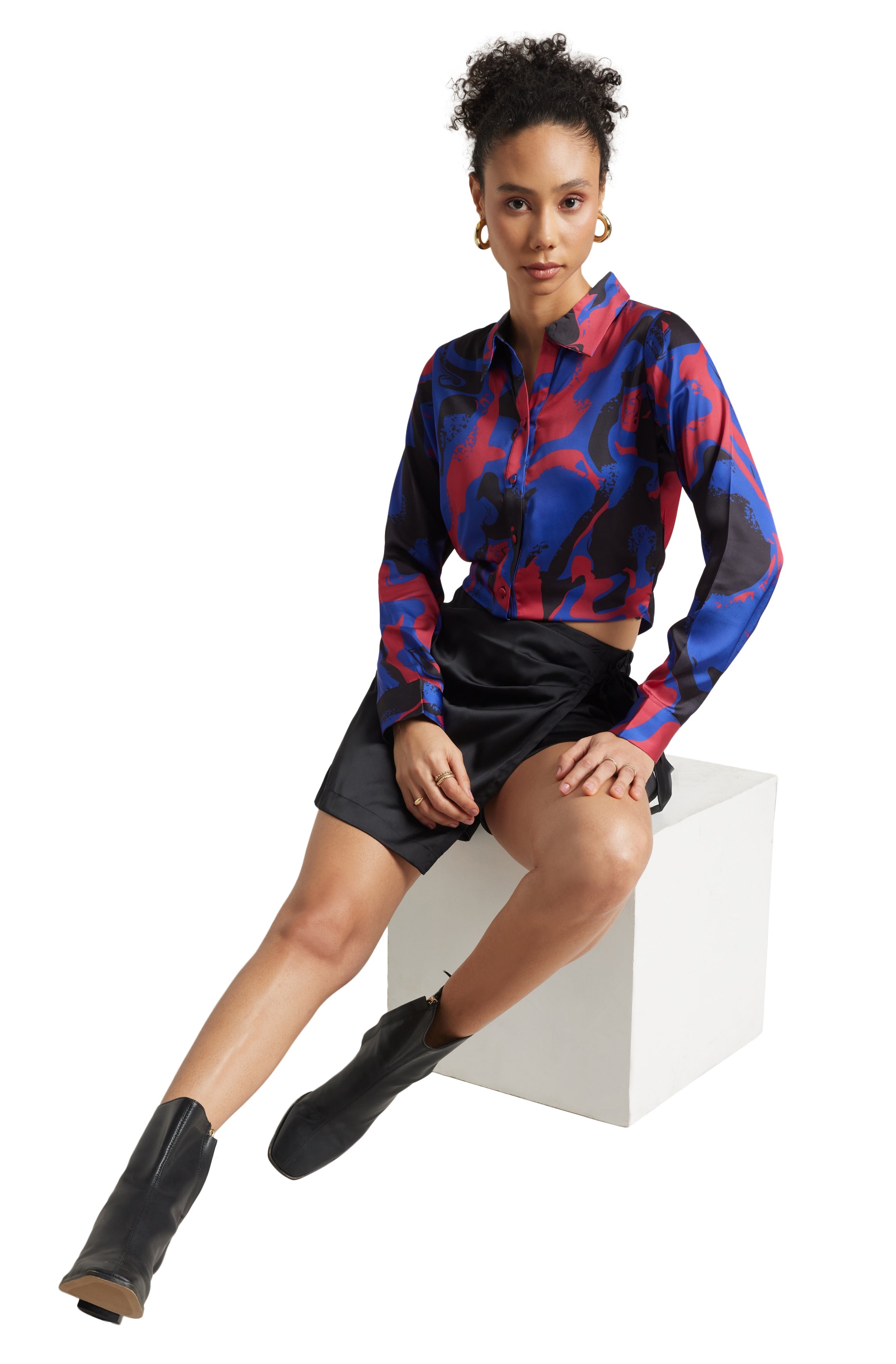 Zaccai Women's Blue Satin Abstract Top | Grocsy