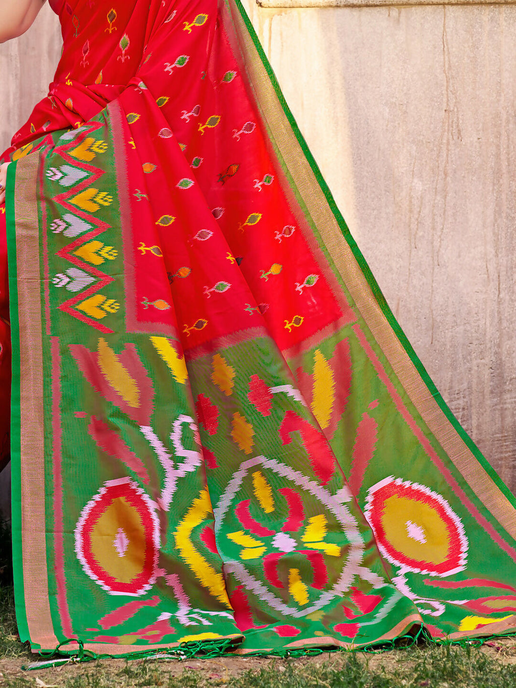 Shree Shyam Fashion Red Pochampally Silk Saree | Grocsy