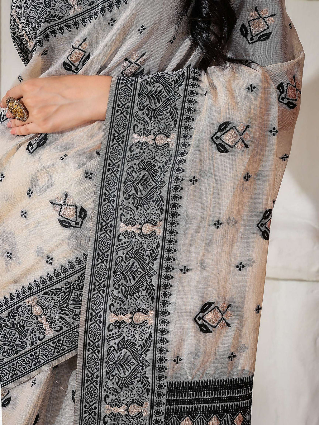 Shree Shyam Fashion Linen Cotton Black & Cream Saree | Grocsy