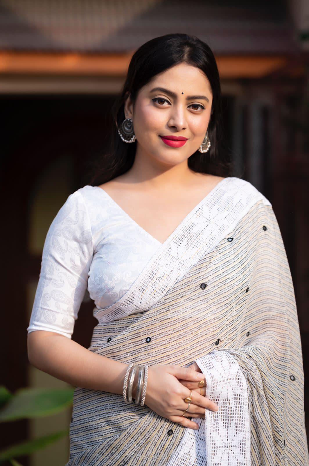 Grey Poly Georgette Ethnic Motifs Saree with Unstitched Blouse - A2M | Grocsy