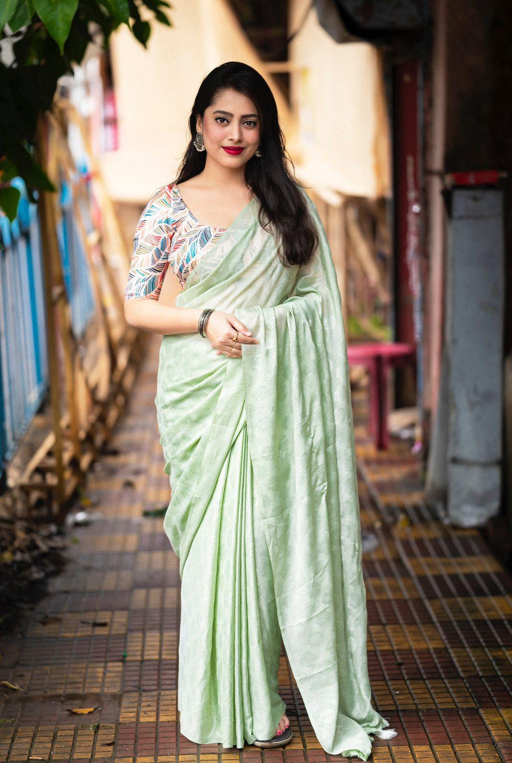 Green Poly Crepe Ethnic Motifs Saree with Unstitched Blouse - A2M | Grocsy