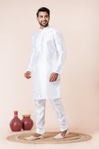 Zavaya Men White Solid Banarasi Silk Kurta | Grocsy