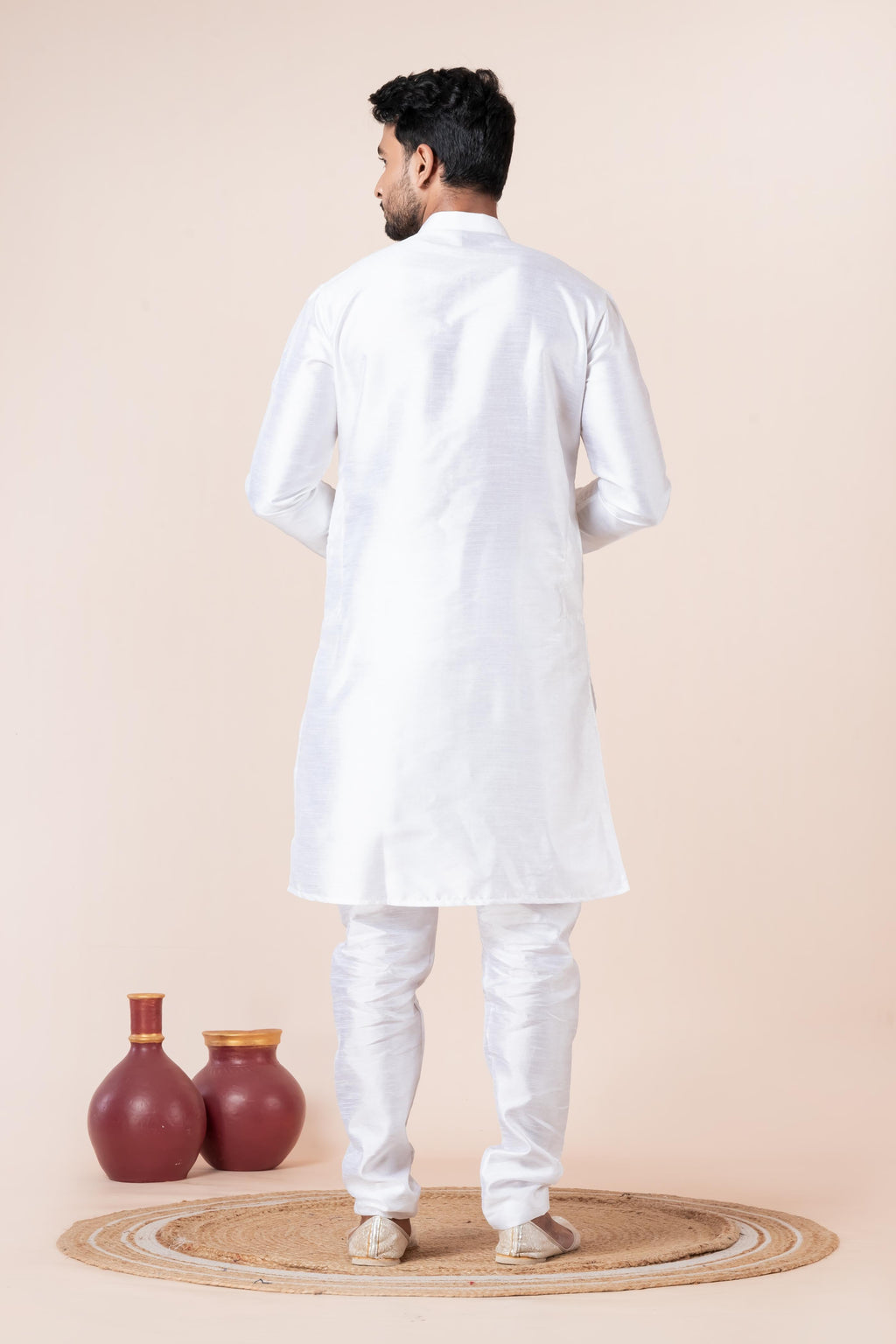 Zavaya Men White Solid Banarasi Silk Kurta | Grocsy