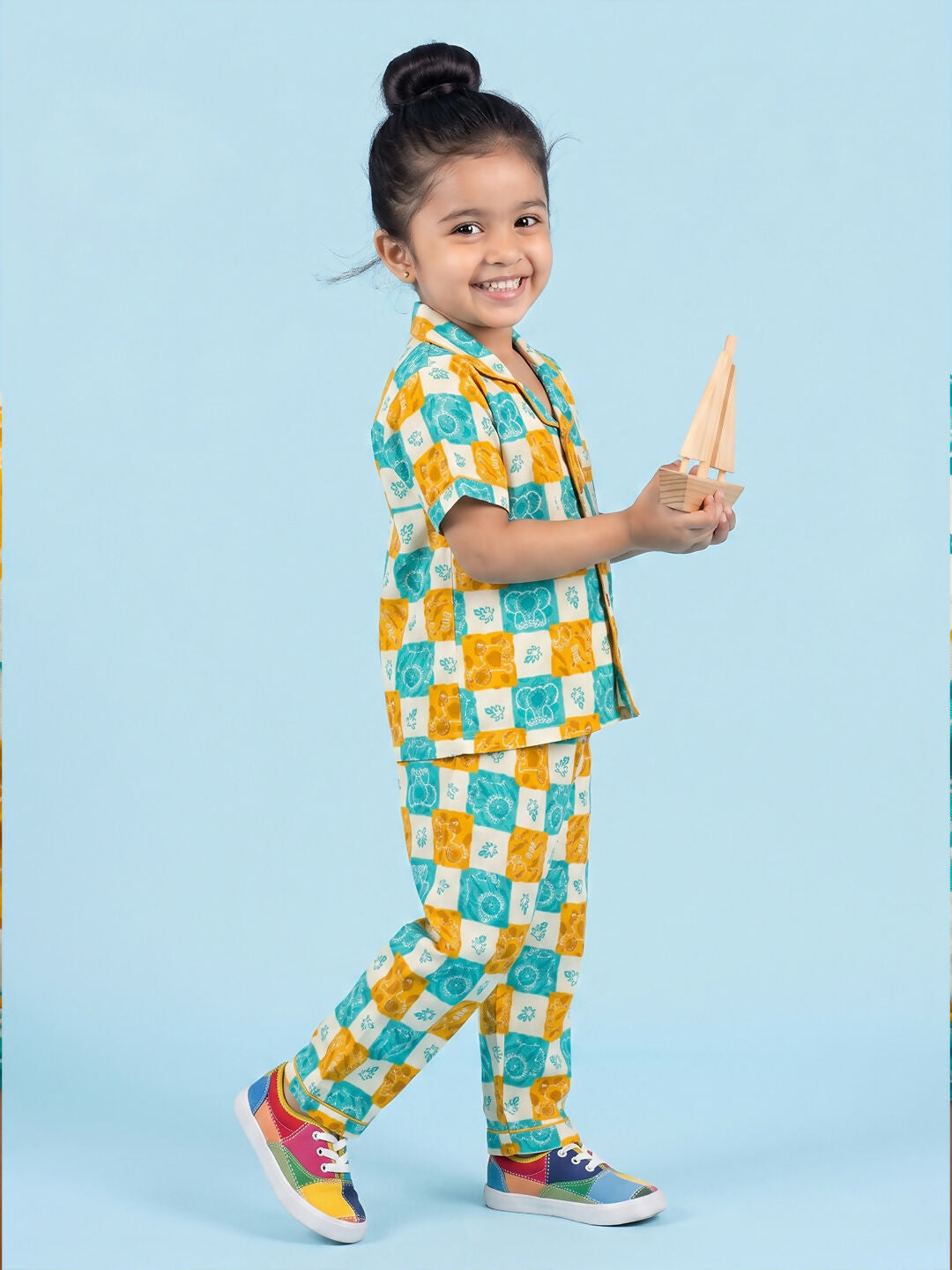Breathables Woven Cotton Half Sleeves Checks Shirt & Pyjama Multicolour | Grocsy