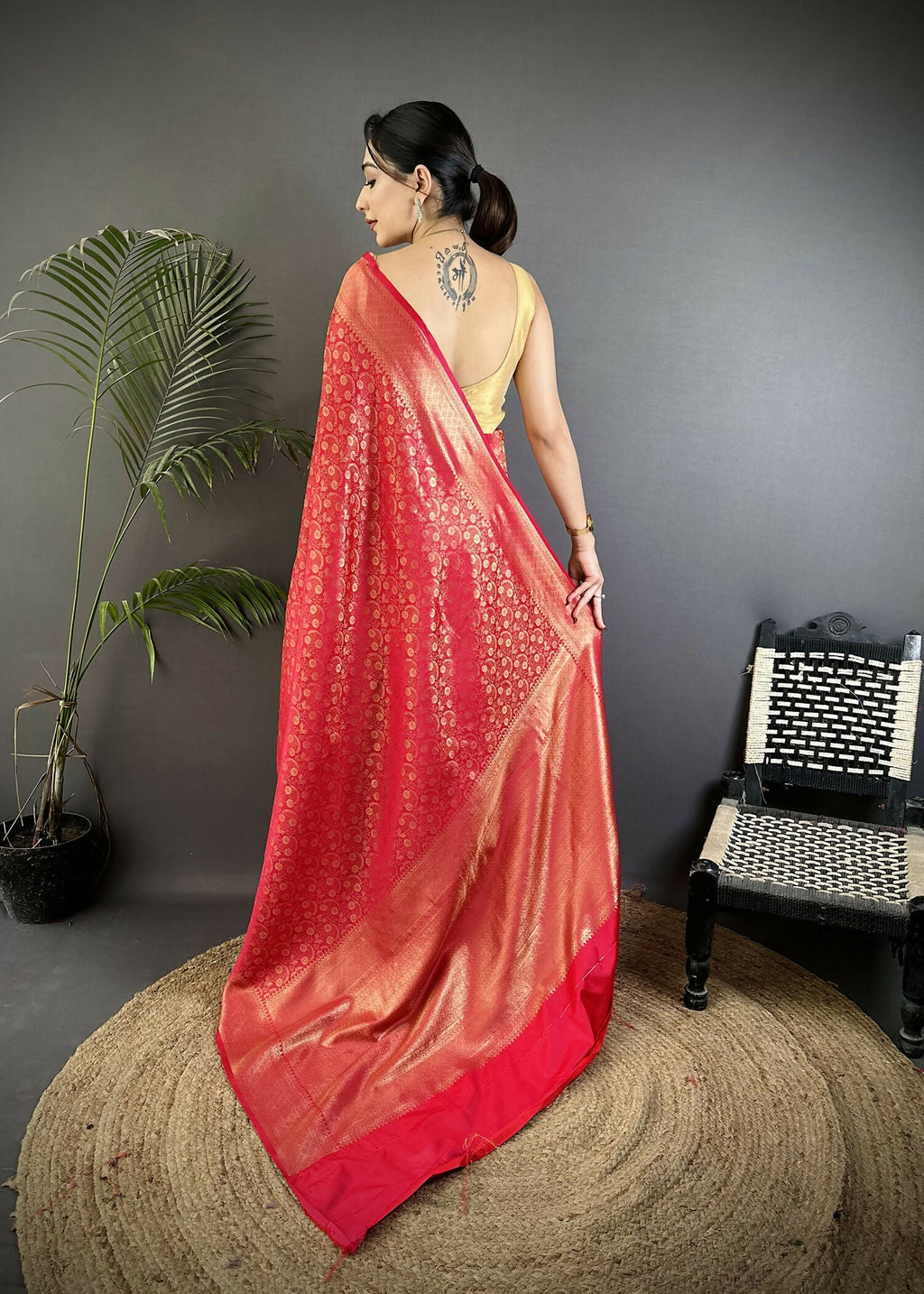Joban Fashion Red Floral & Paisley Motifs Soft Satin Silk Banarasi Saree | Grocsy