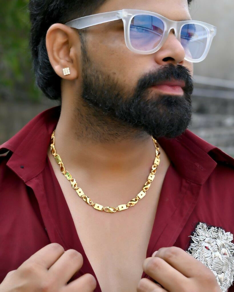 VOJ Gold-Polished Biscuit Shaped Chain With Small Heart | Grocsy