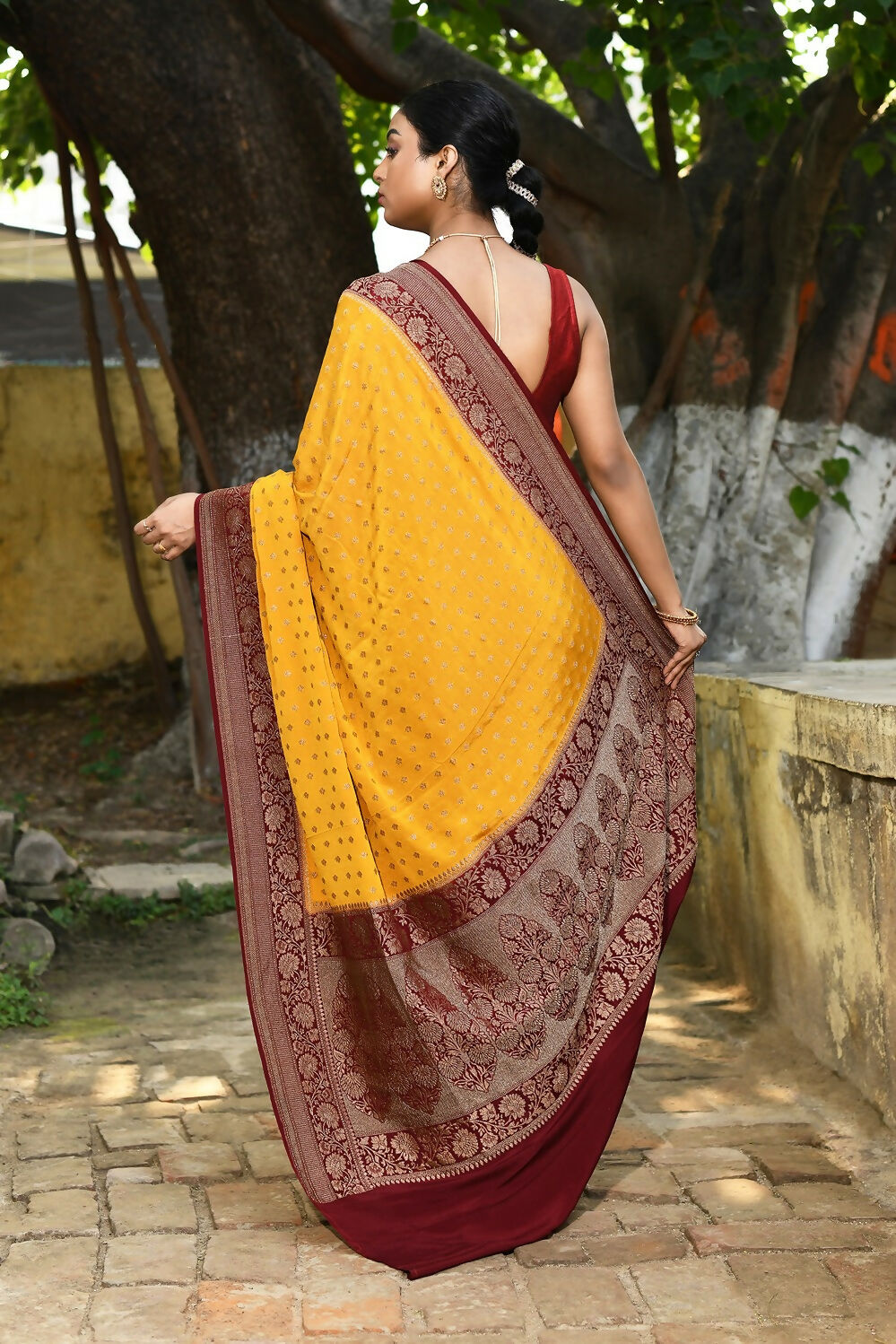 Joban Fashion Yellow Crepe Chiffon Pure Handloom Banarasi Silk Saree | Grocsy