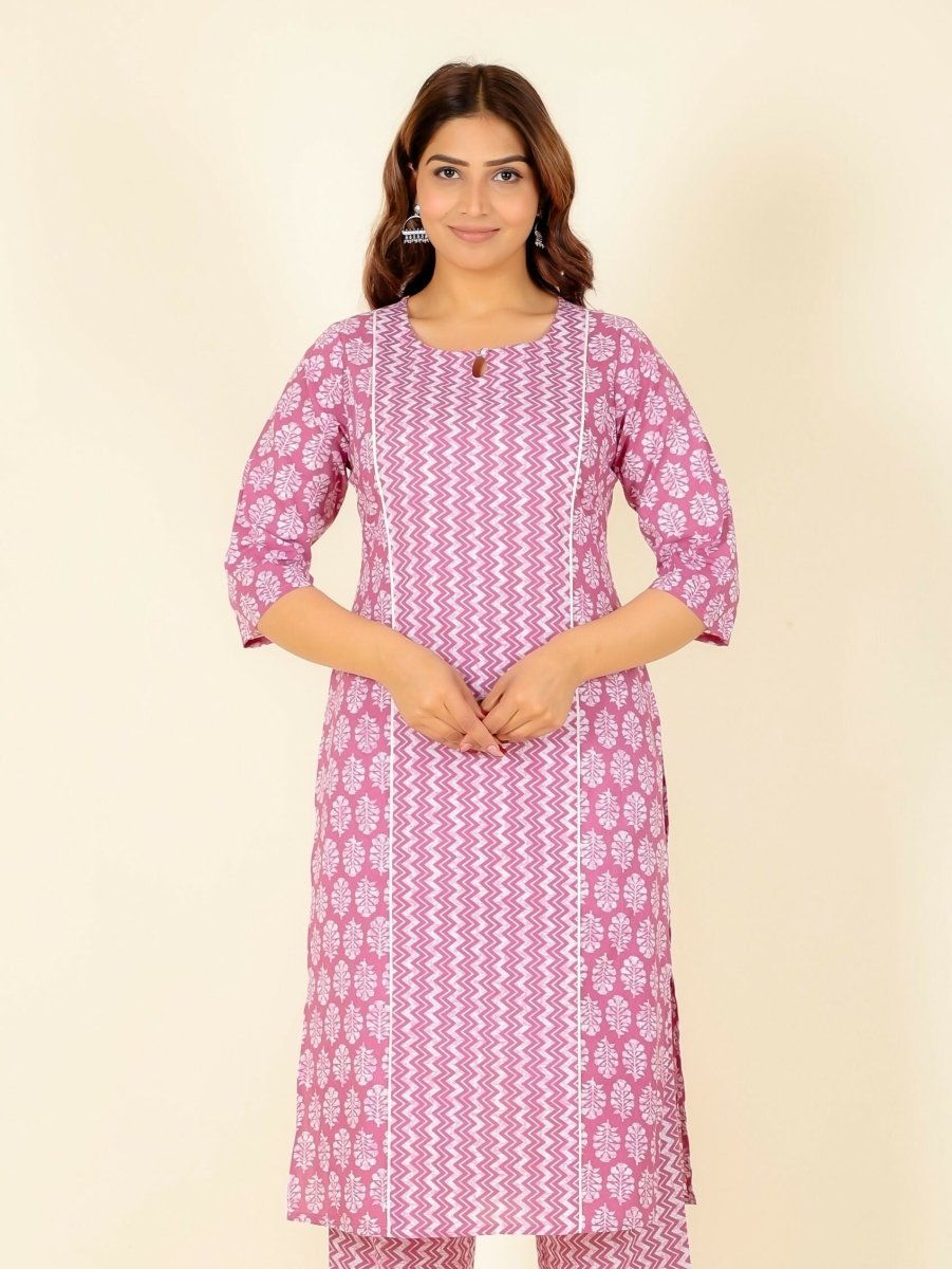 Aramya Pink Soft Cotton Floral Panelled Kurta for Women | Grocsy
