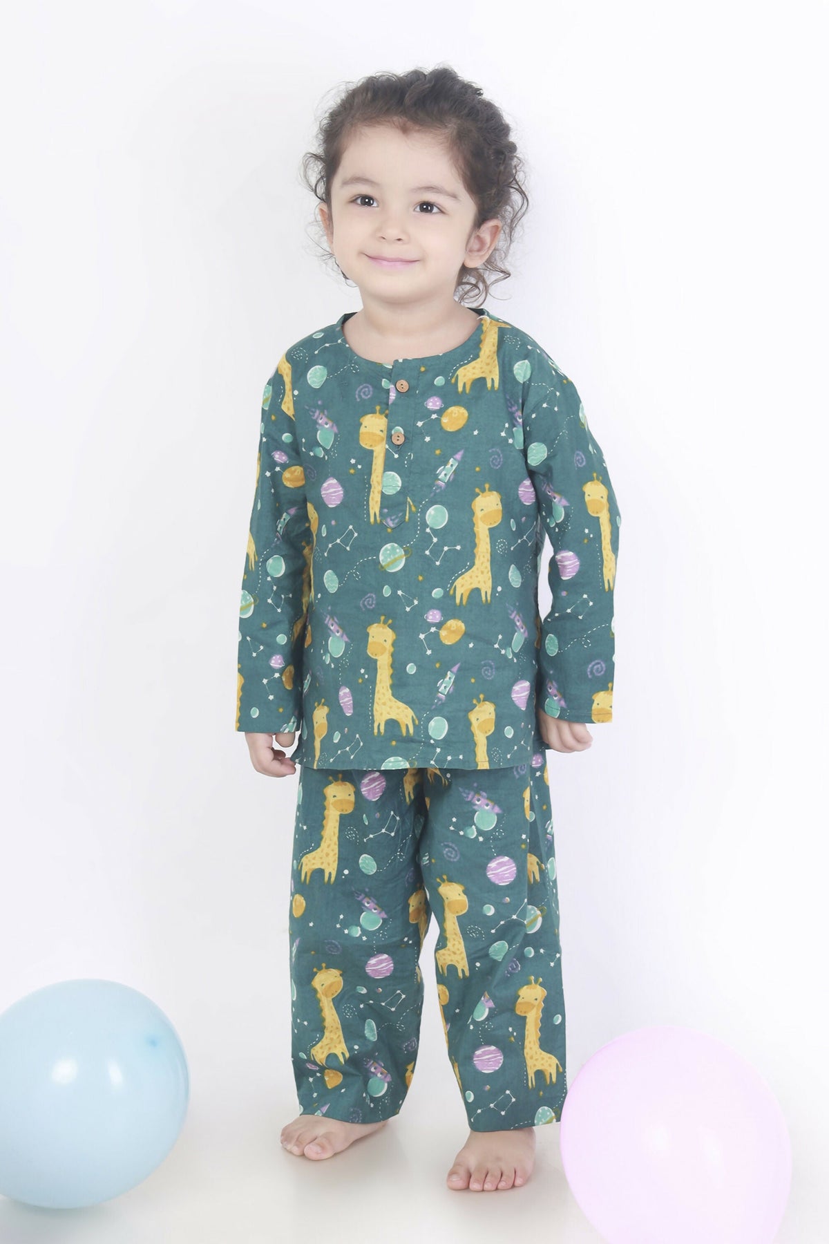 Breathables Green Giraffe Print Cotton Nightsuit Set For Kids | Grocsy