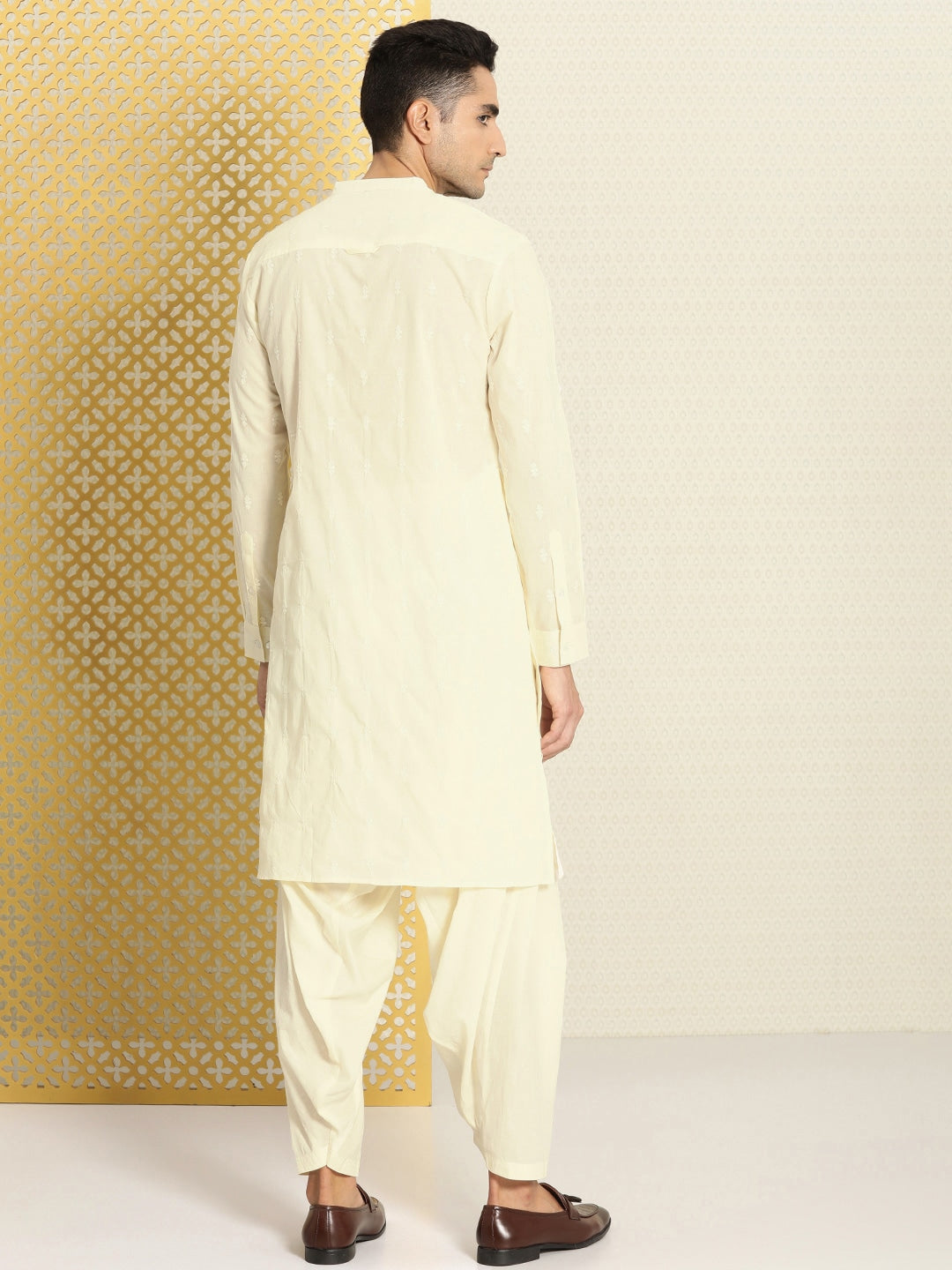 House of Pataudi Men Jashn Embroidered Regular Thread Work Pure Cotton Kurta with Patiala | Grocsy