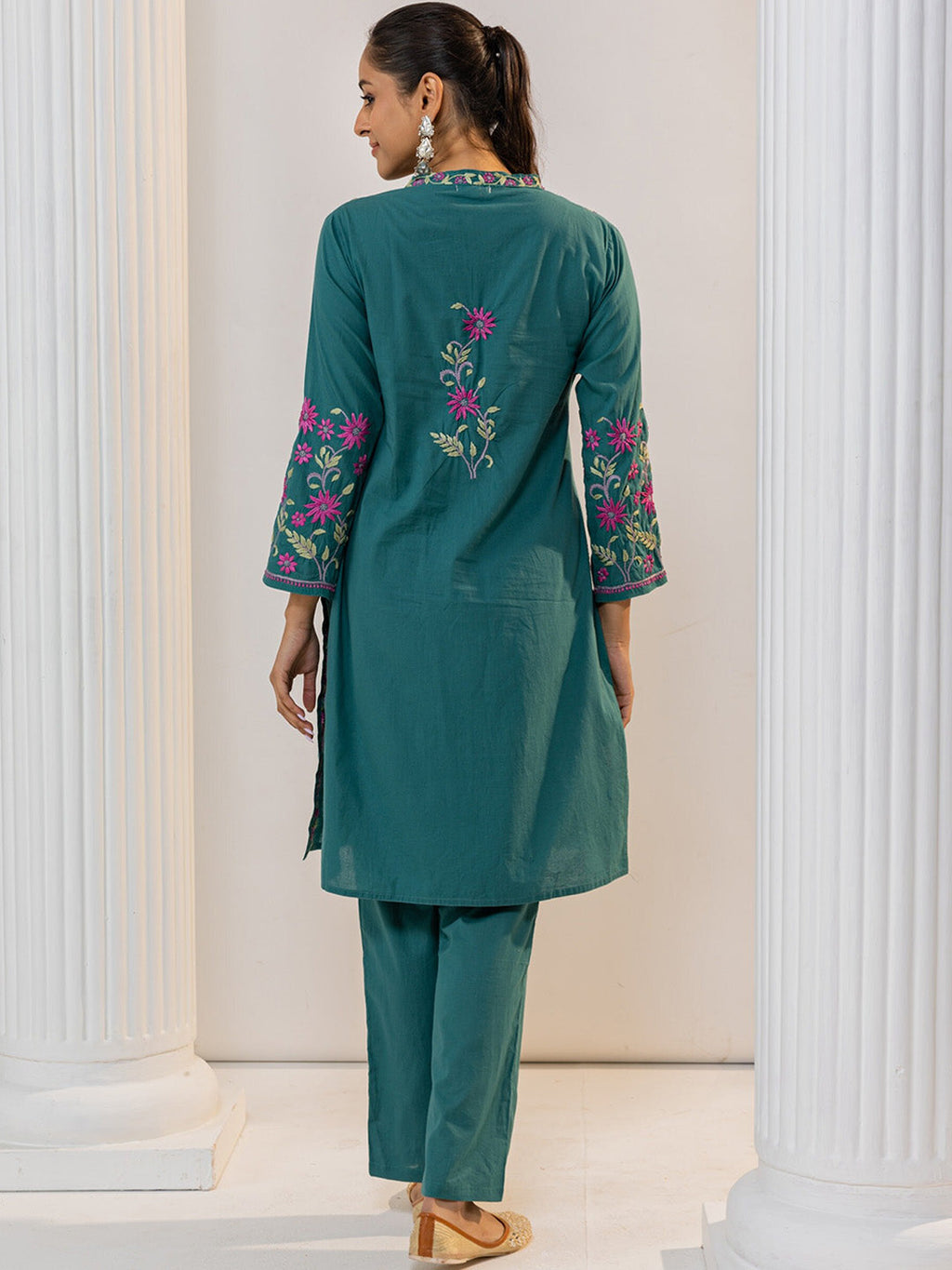 HOUSE OF KARI Floral Embroidered Regular Chikankari Kurta with Trousers | Grocsy