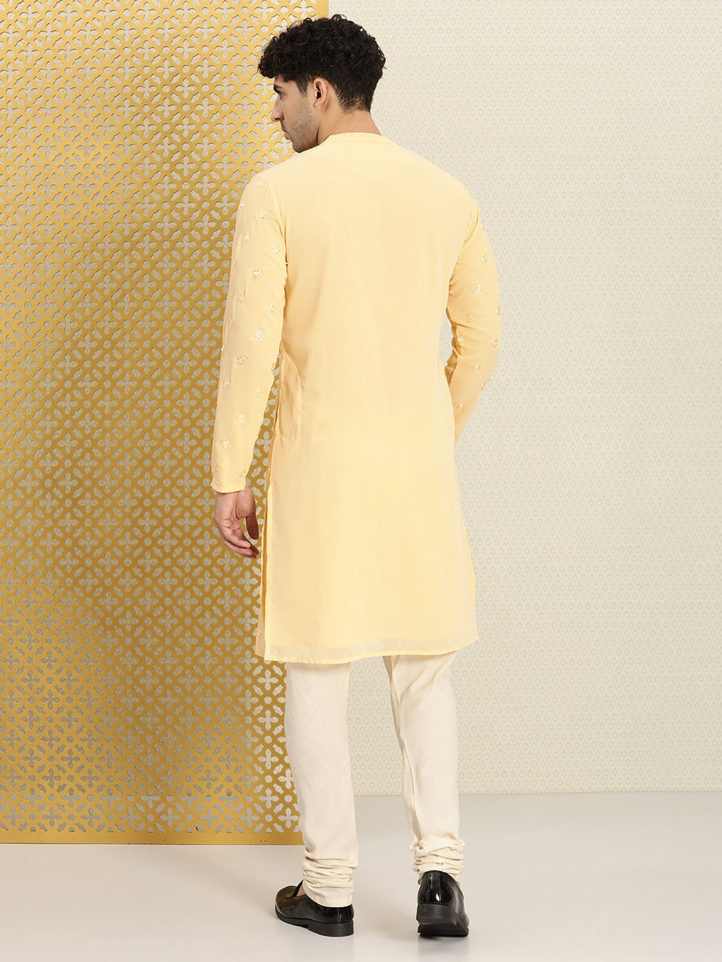 House of Pataudi Men Embroidered Sequined Floral Jashn Kurta | Grocsy
