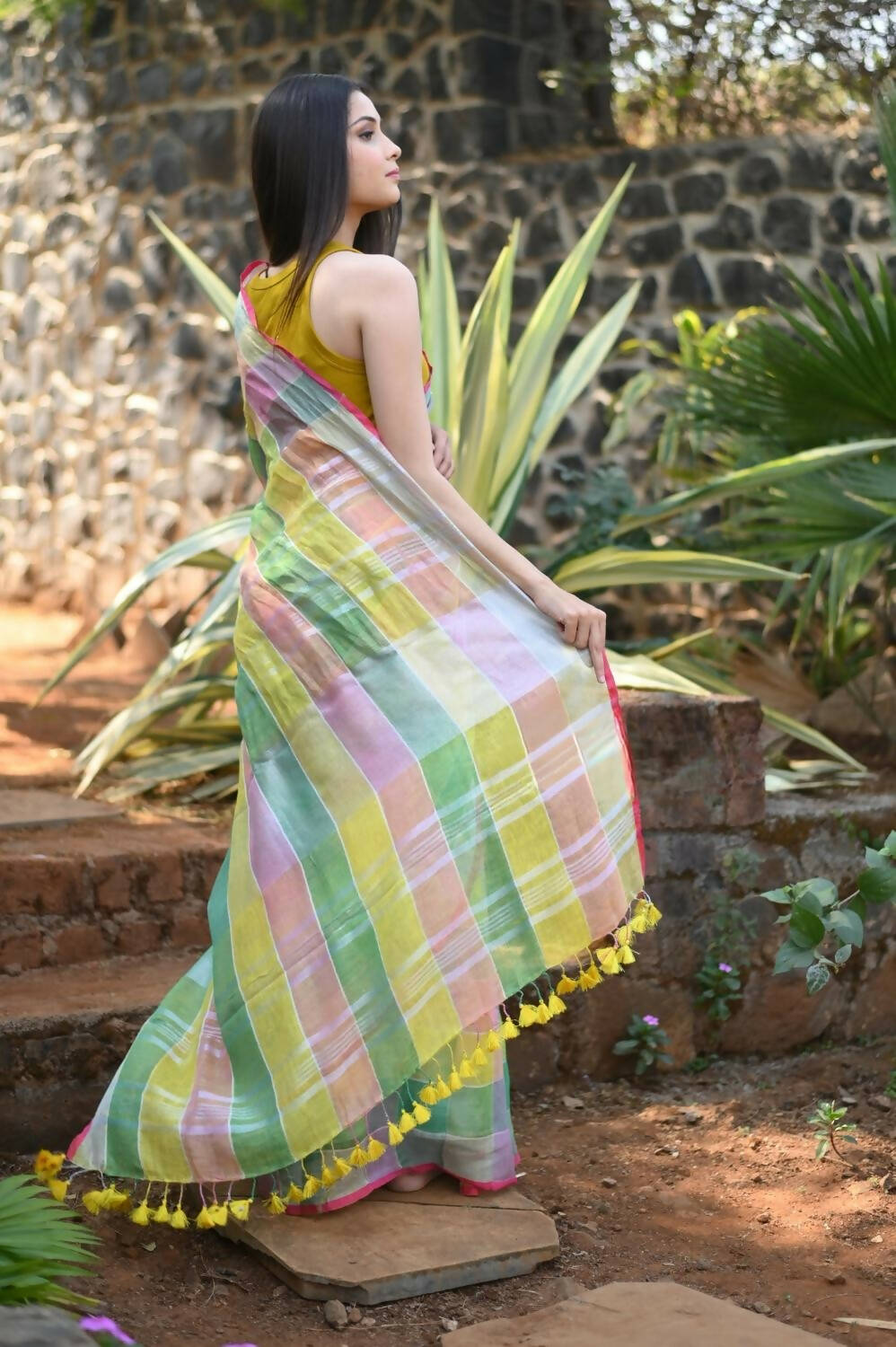 Very Much Indian Pure Linen Saree With Sleek Border And Exclusive Design - Beige | Grocsy