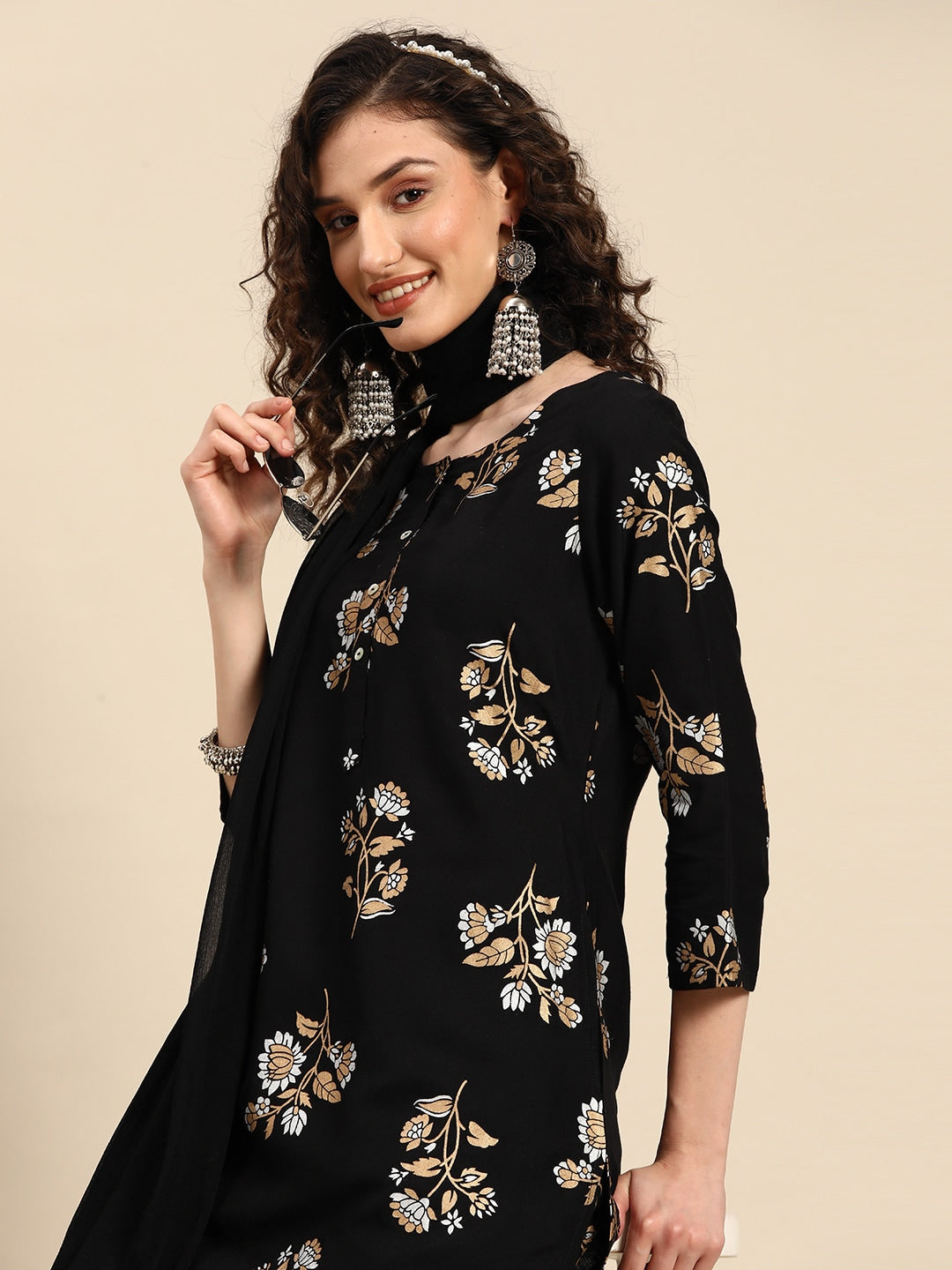 Sangria Floral Printed Regular Kurta With Trousers & Dupatta | Grocsy