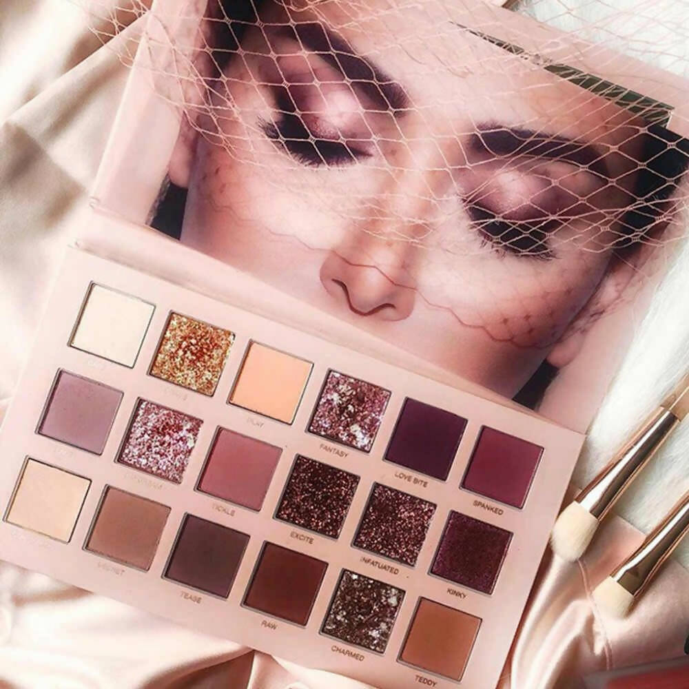 Favon Nude Professional Eyeshadow Palette | Grocsy