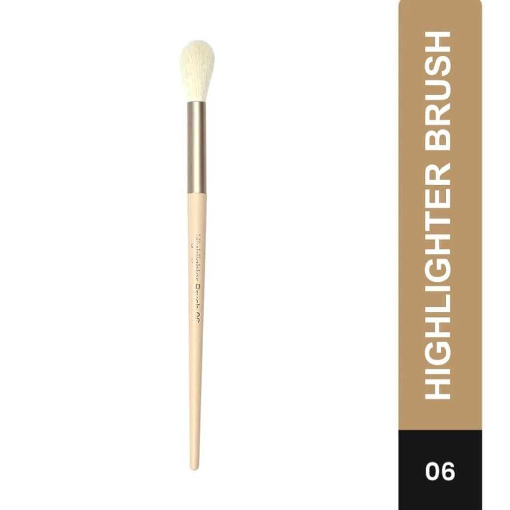 Milagro Beauty Highlighter Brush 06 | Grocsy