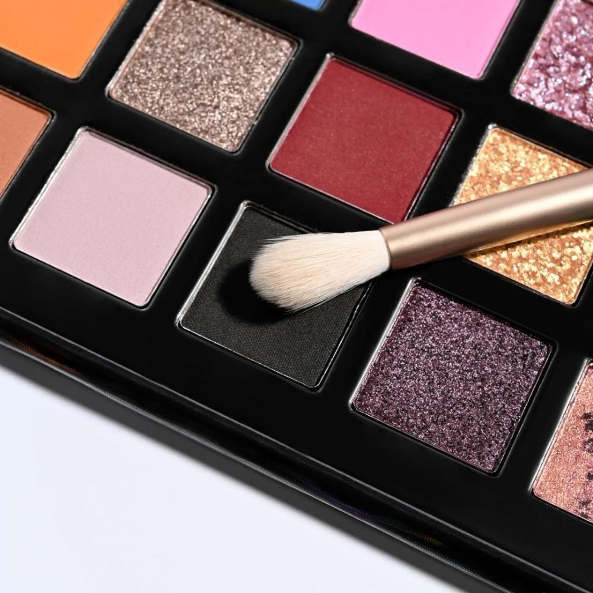 Milagro Beauty Large Crease Brush 59 | Grocsy