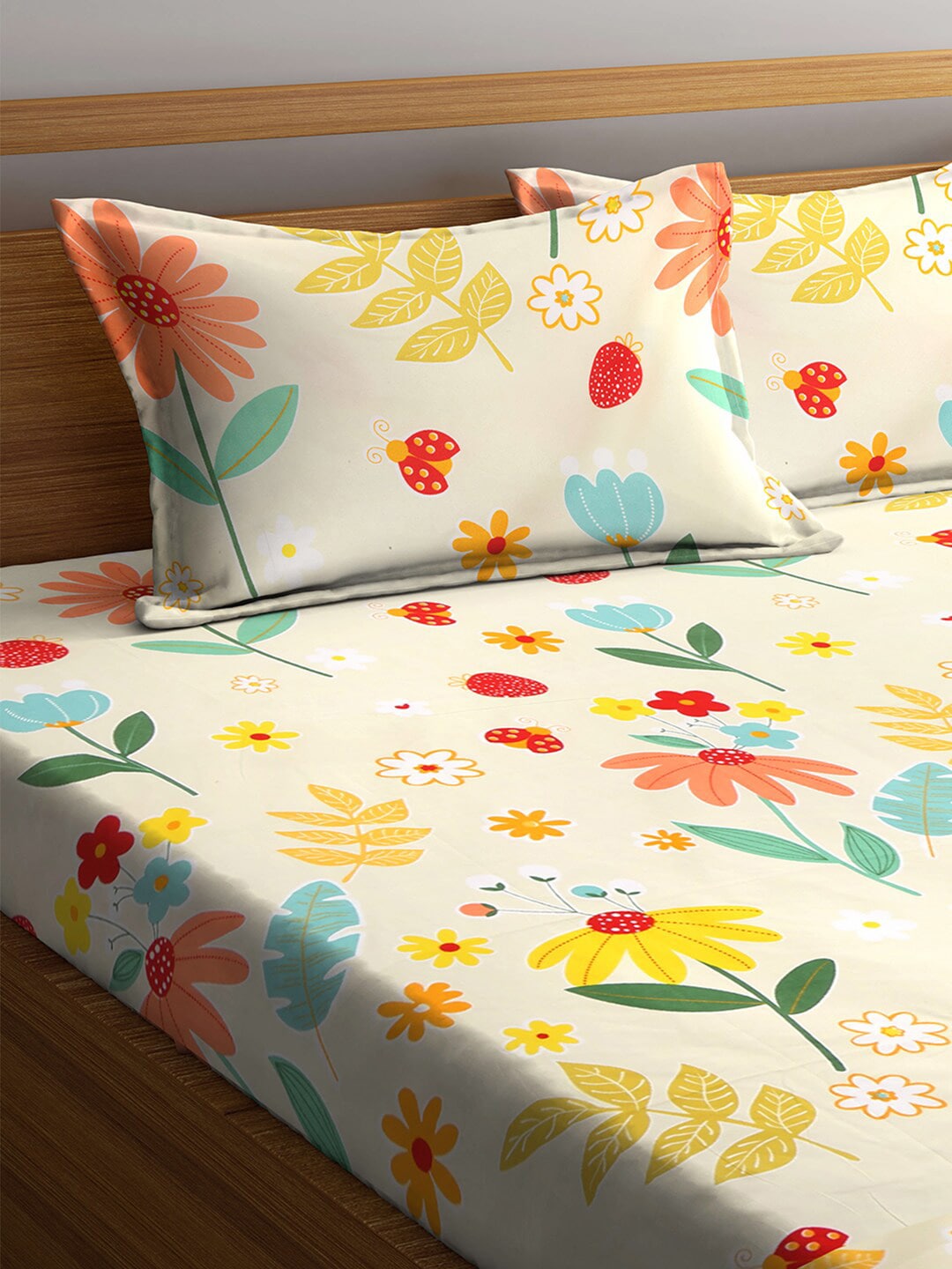 KLOTTHE White & Yellow Printed 300 TC Double King Fitted Bedsheet With 2 Pillow Covers | Grocsy