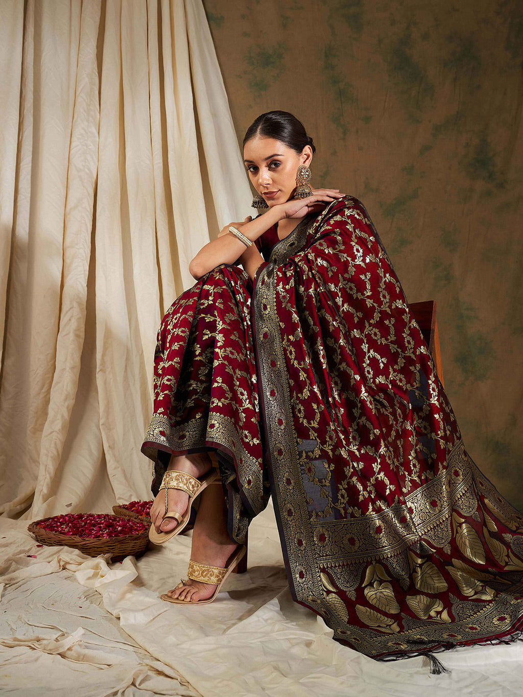 Sangria Woven Design Zari Kanjeevaram Saree | Grocsy