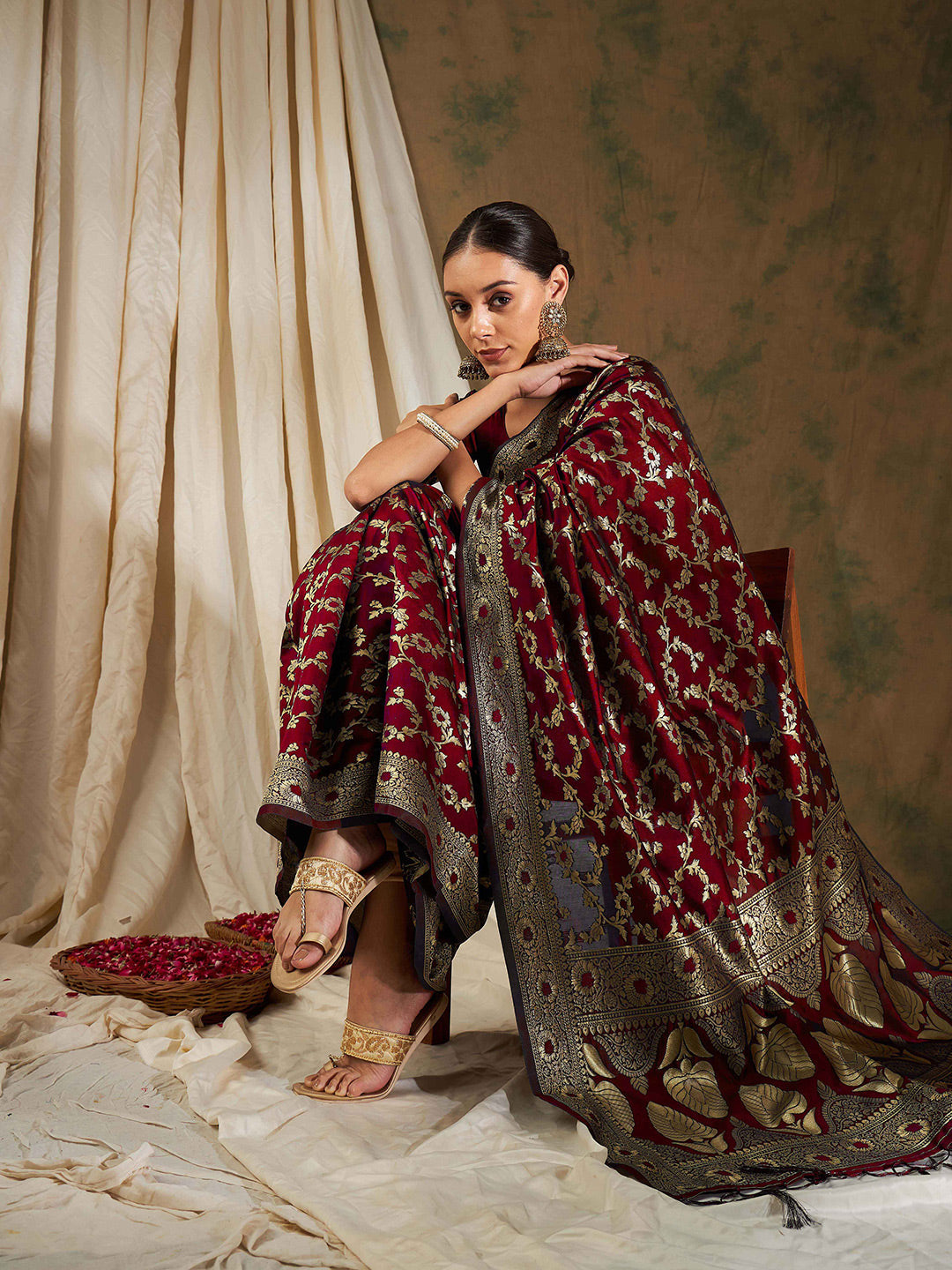 Sangria Woven Design Zari Kanjeevaram Saree | Grocsy