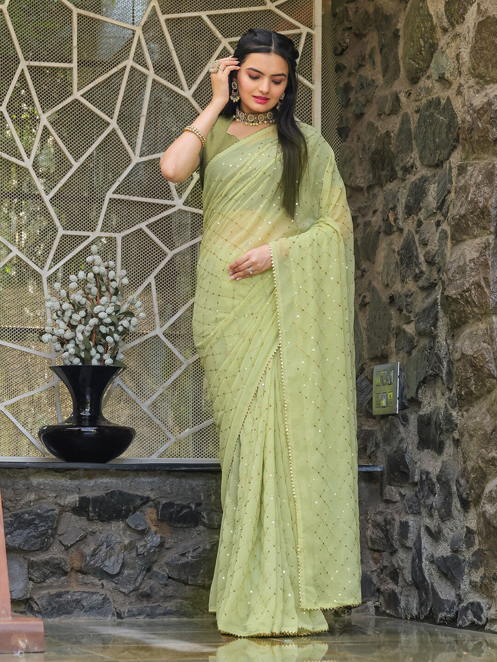 Tikhi Imli Embellished Sequinned Saree | Grocsy