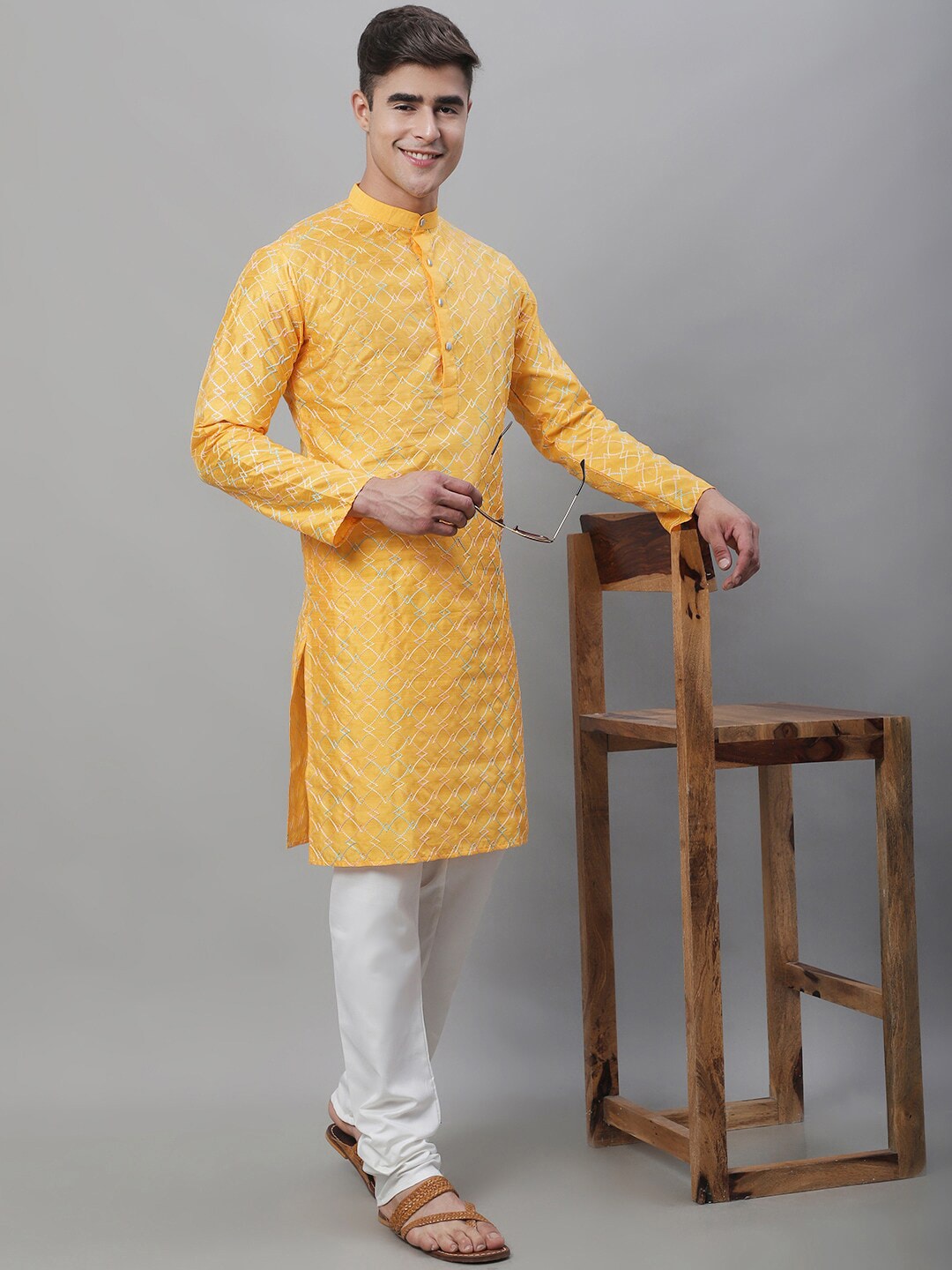 Sojanya Geometric Embroidered Thread Work Cotton Silk Kurta | Grocsy