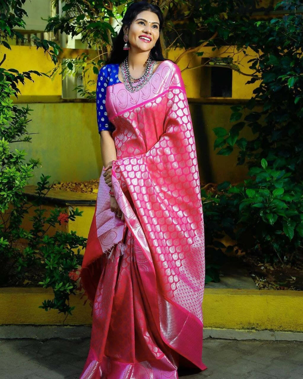 DEIANA'S Beautiful Designer Golden zari Soft Lichi Silk Saree - Pink | Grocsy