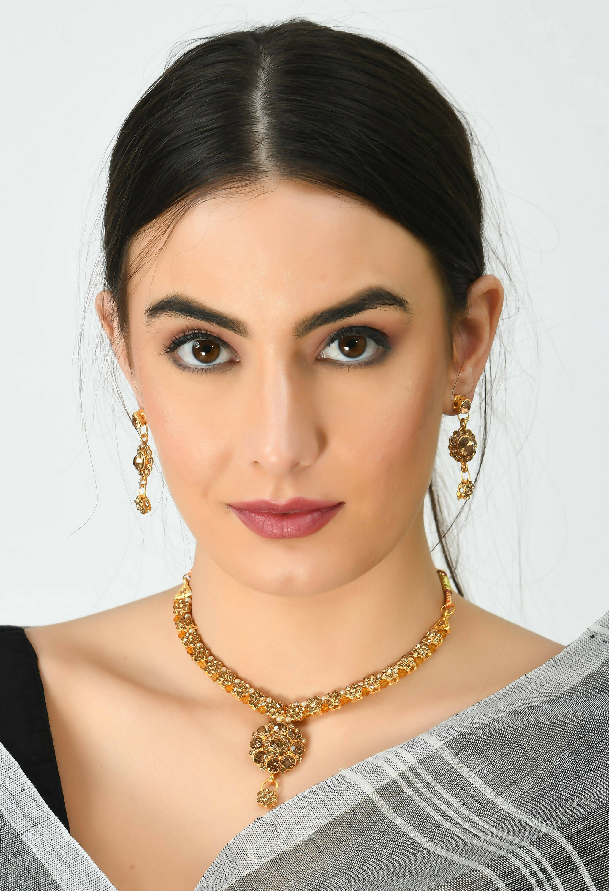 Mominos Fashion Johar Kamal Gold-Polished Brass Finish Stone Choker For Women (Golden) | Grocsy