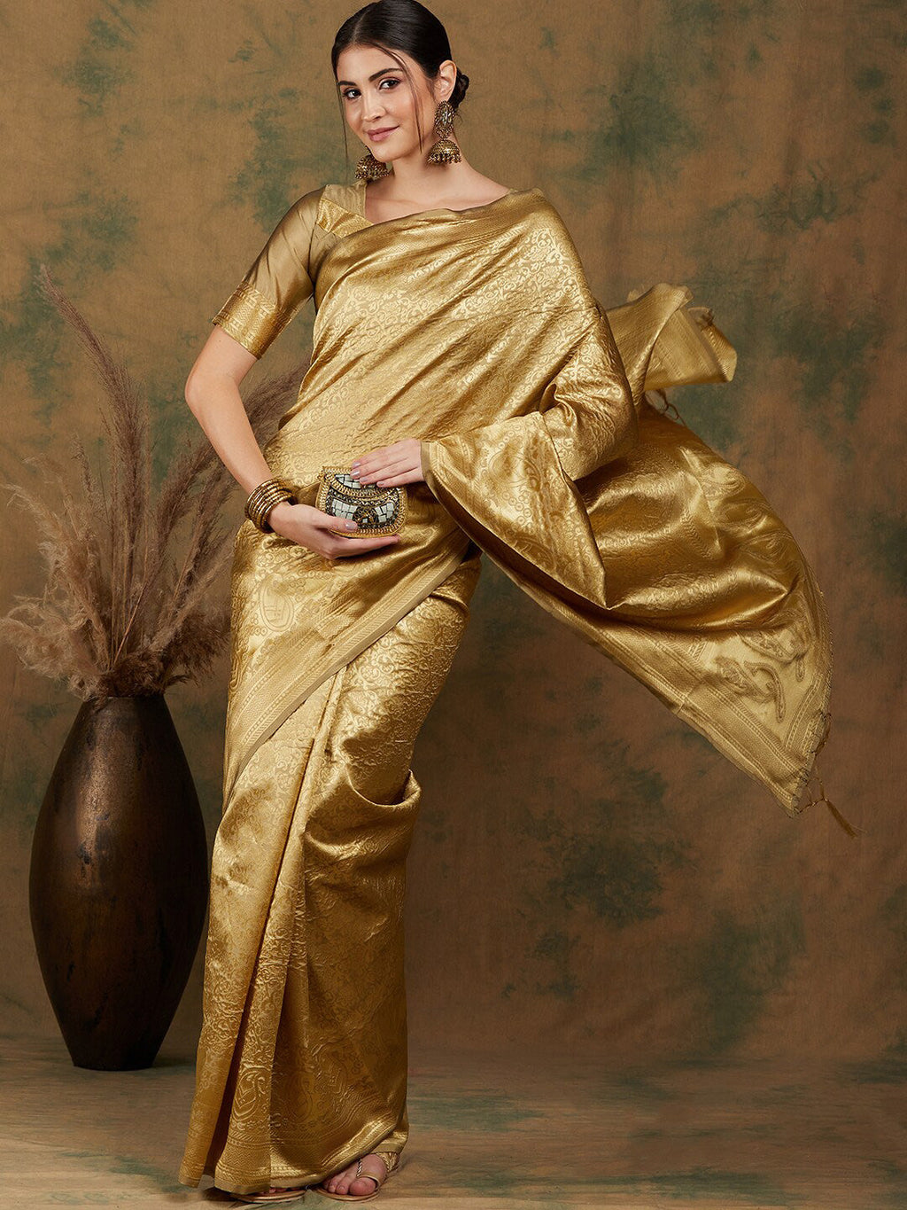 Sangria Ethnic Motif Woven-Design Banarasi Saree | Grocsy