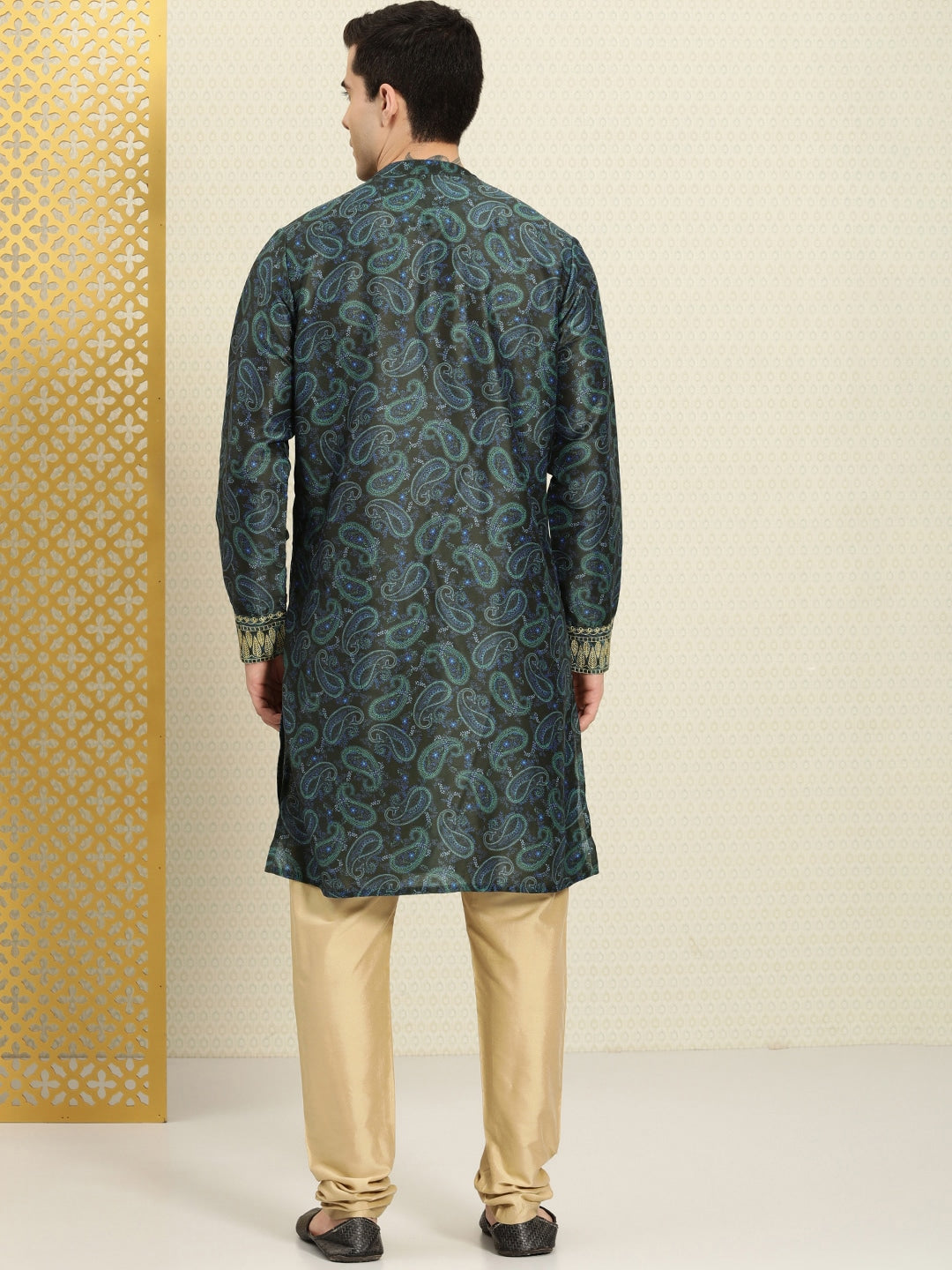 House of Pataudi Paisley Printed Rozana Kurta With Zari Detail | Grocsy