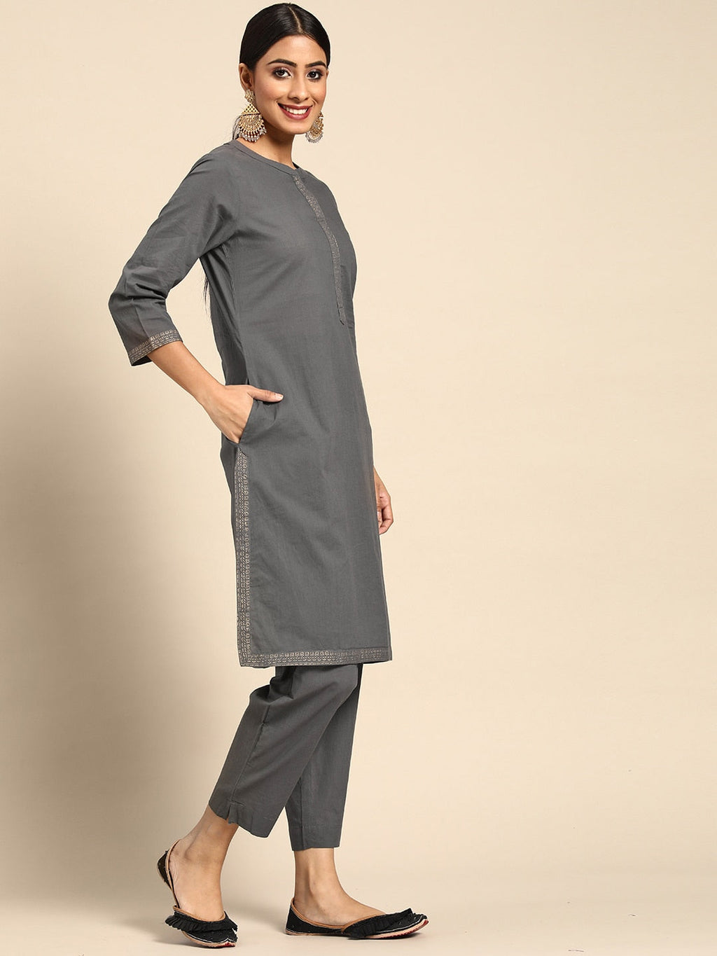Sangria Women Charcoal Grey Pure Cotton Solid Kurta with Cropped Trousers | Grocsy