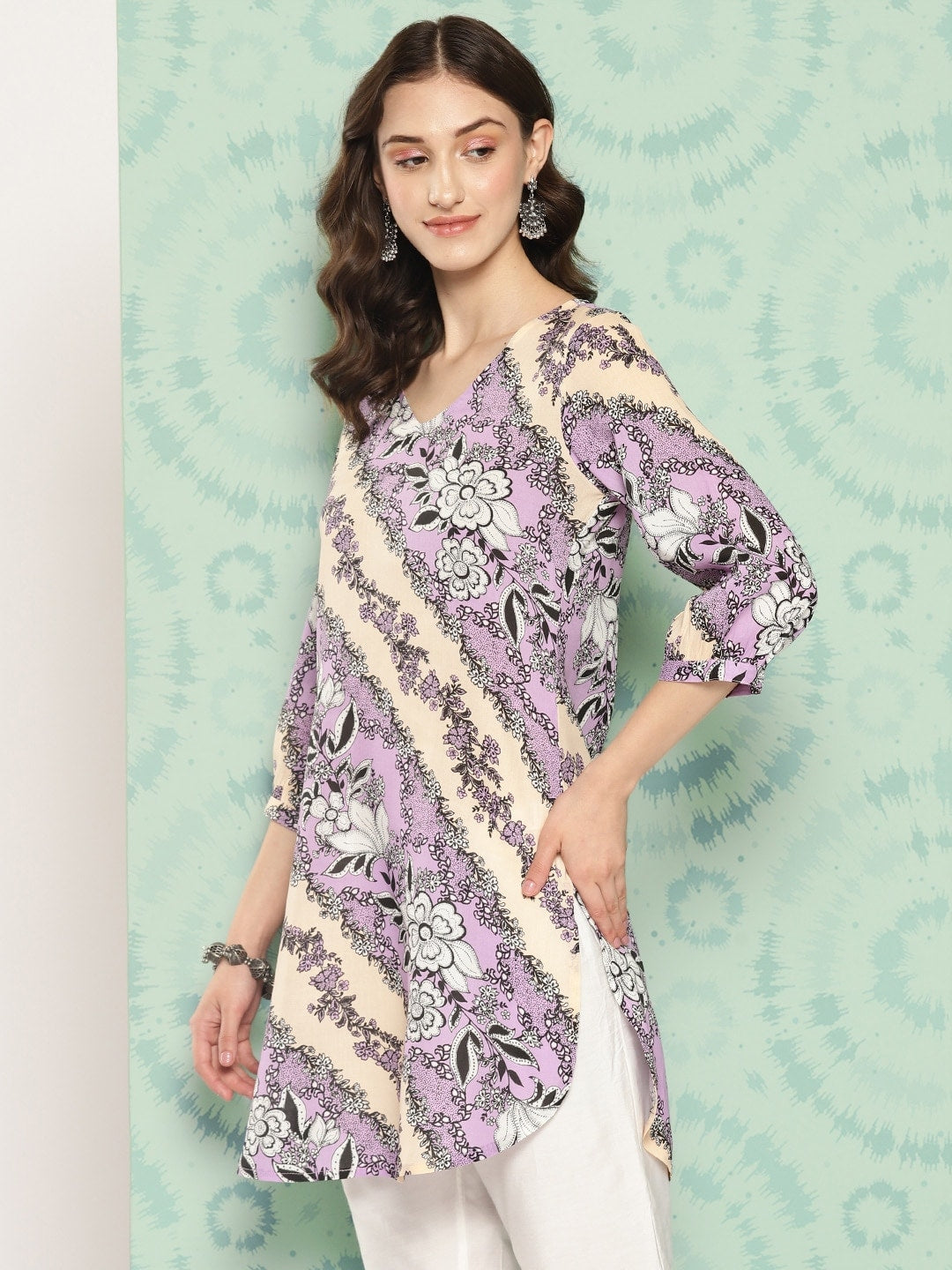 Sangria Floral Printed Curved Hem Kurta | Grocsy