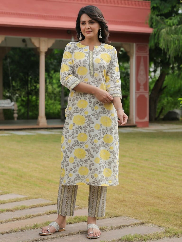 Aramya Straight Soft Cotton Floral Print Women's Kurta - Yellow | Grocsy