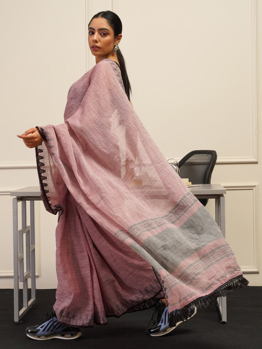 Tikhi Imli Woven Design Cotton Saree | Grocsy