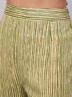 Aks Floral Printed Mandarin Collar Pure Cotton Kurta with Trousers | Grocsy