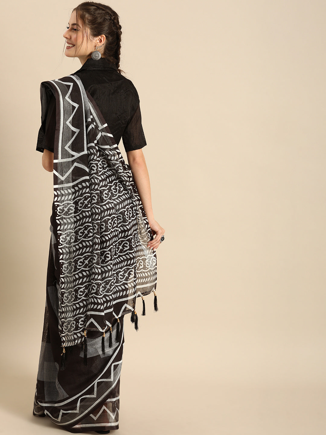 Sangria Black Printed Pure Linen Saree | Grocsy