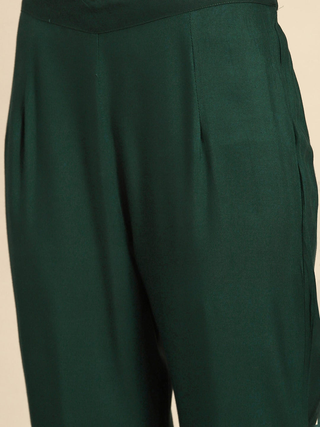 Sangria Women Green Bandhani Printed Sequinned Kurta with Trousers | Grocsy