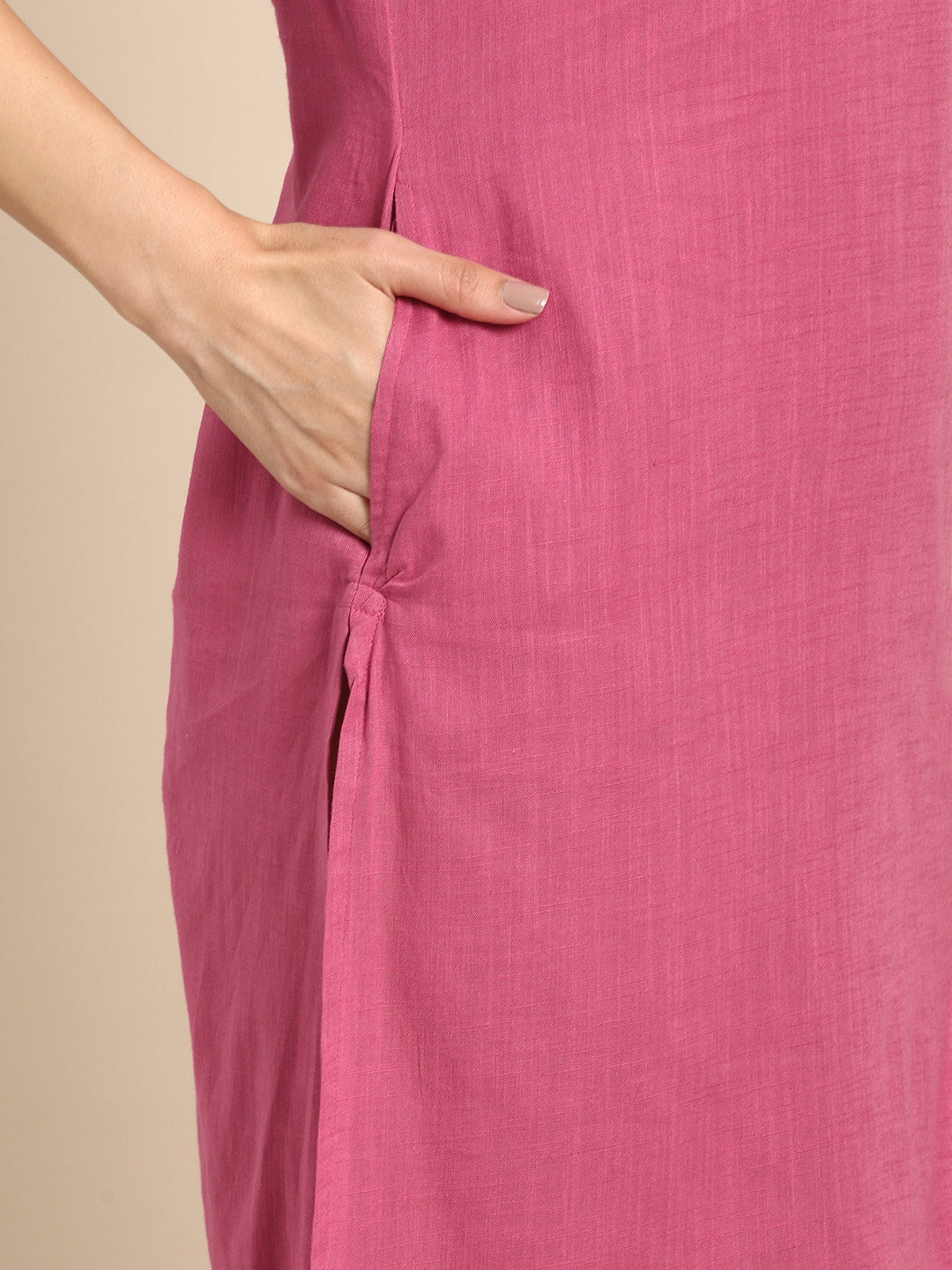 Sangria Women Geometric Embroidered Thread Work Kurta | Grocsy
