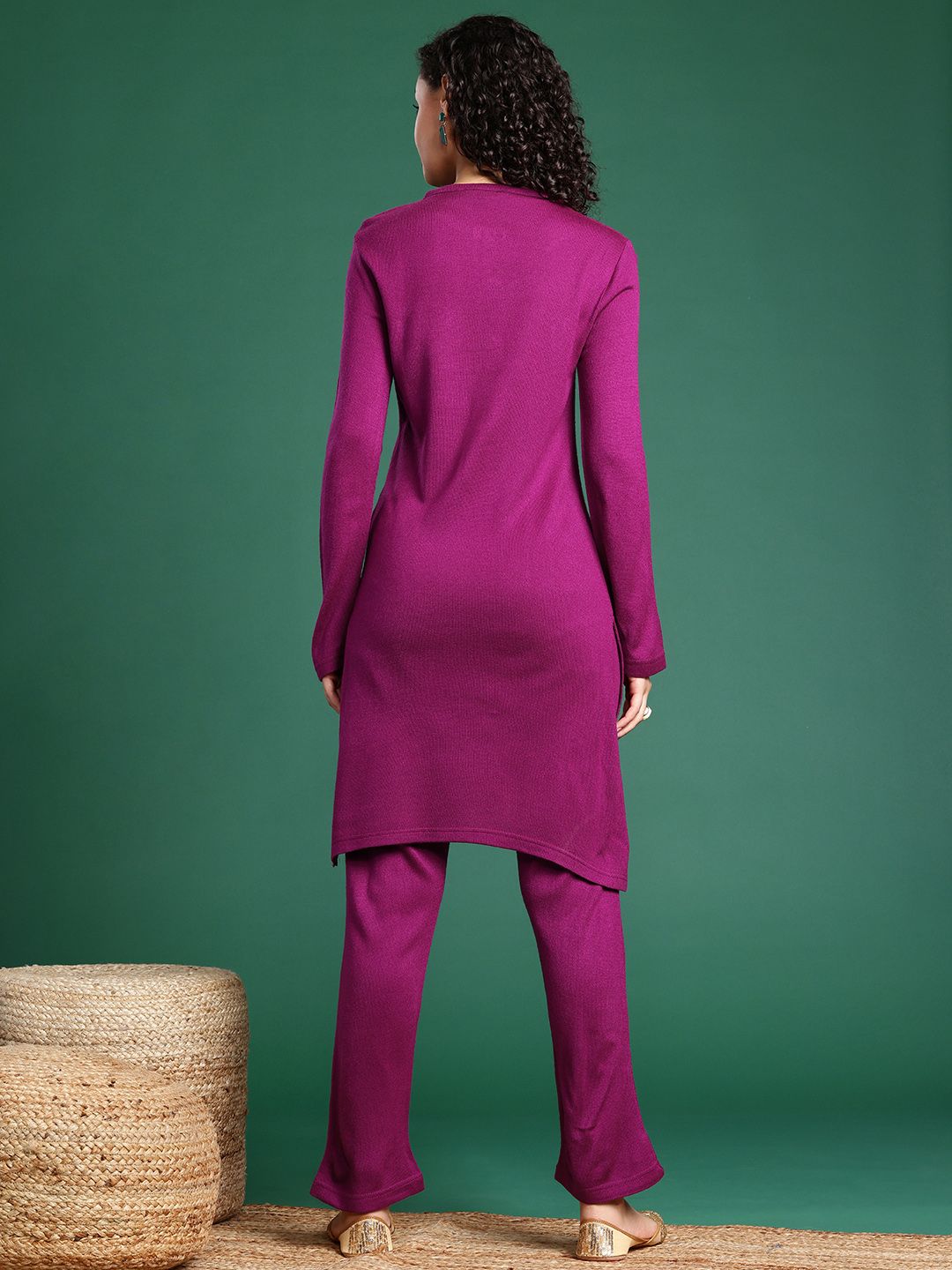 Sangria Paisley Embroidered Thread Work Kurta with Trouser | Grocsy