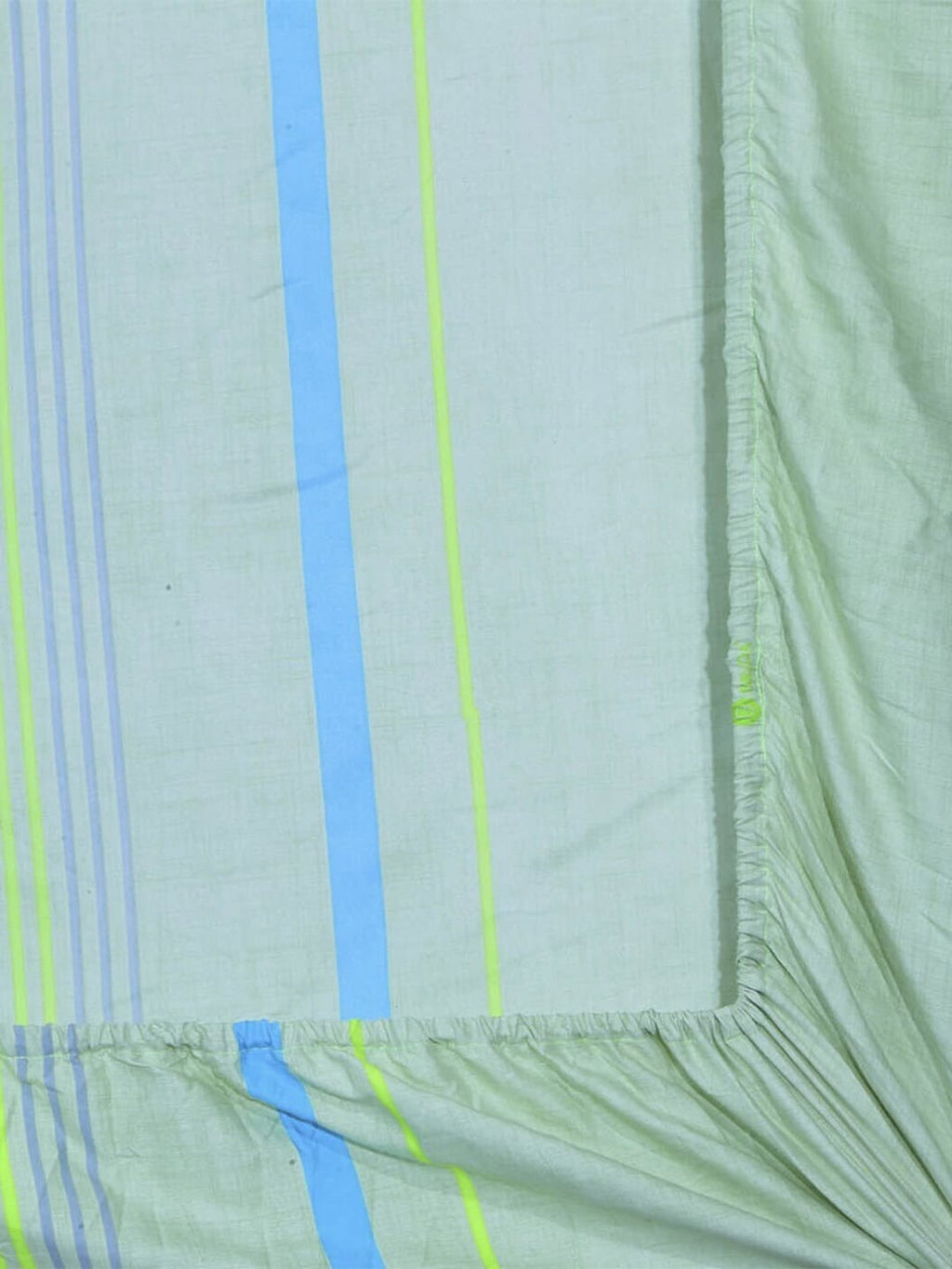 Home Sizzler Green & Blue Floral 210 TC Queen Bedsheet with 2 Pillow Covers | Grocsy