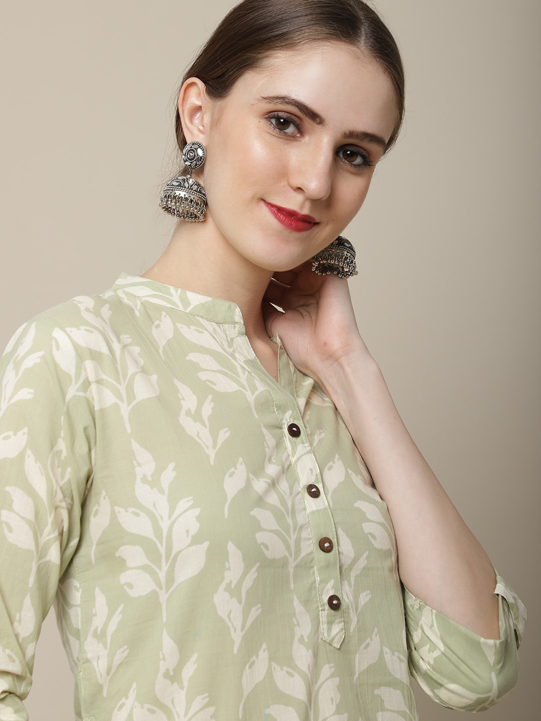 Sangria Women Olive Green & Off White Floral Printed Kurta | Grocsy