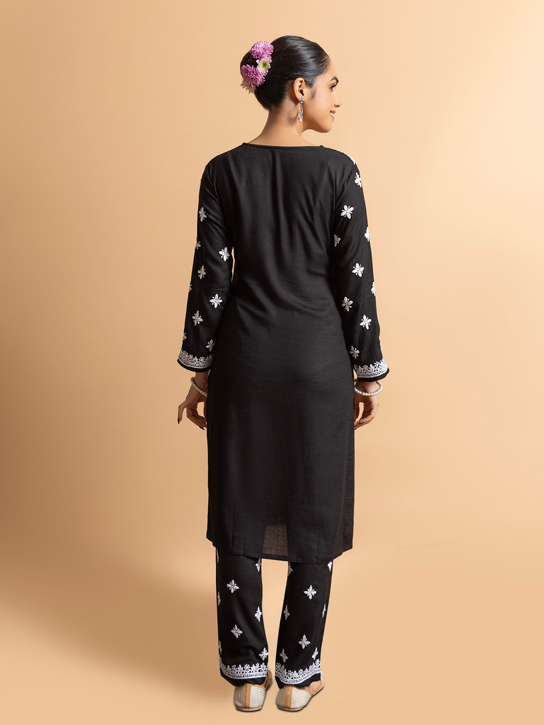 HOUSE OF KARI Floral Embroidered Chikankari Kurta With Trouser | Grocsy