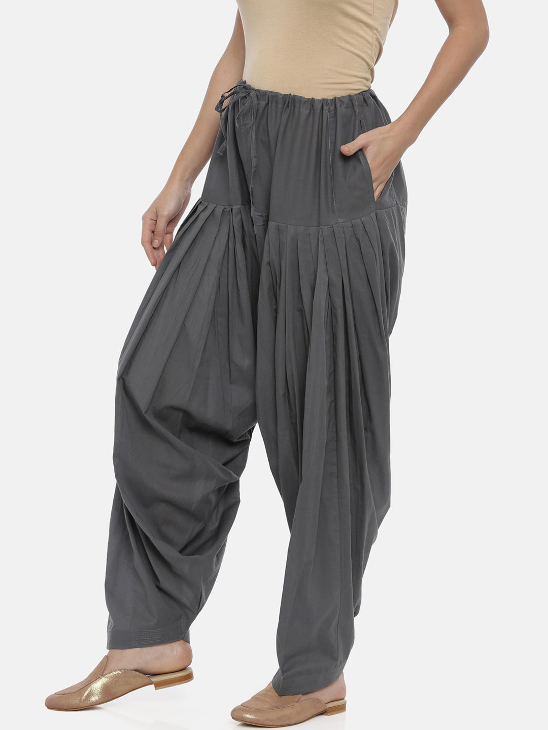 Souchii Women Grey Solid Loose-Fit Patiala | Grocsy