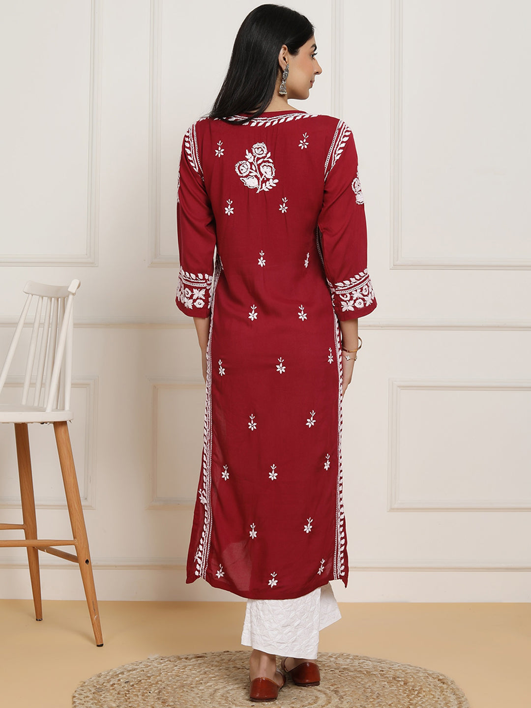 HOUSE OF KARI Floral Embroidered Chikankari Pure Cotton Kurta | Grocsy