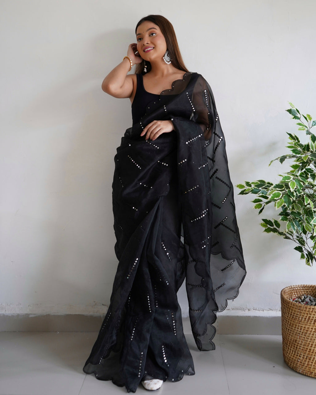 Vamsee Vika 9Mm Black Organza Saree | Grocsy