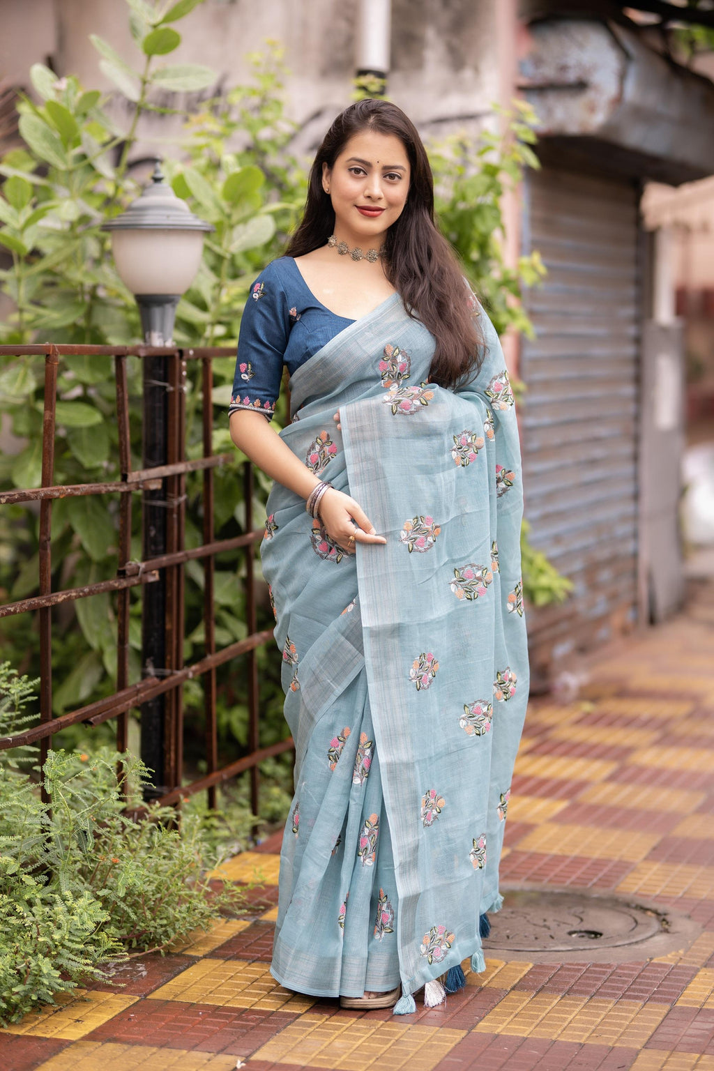 Sky Pure Linen Ethnic Motifs Saree with Unstitched Blouse - A2M | Grocsy